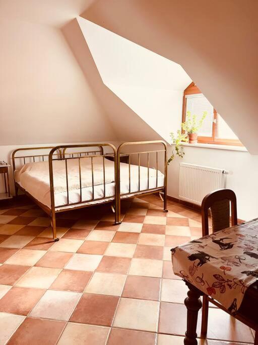 Apartman Se Zahradou 20 Minut Do Centra Prahy Ořech Exterior foto